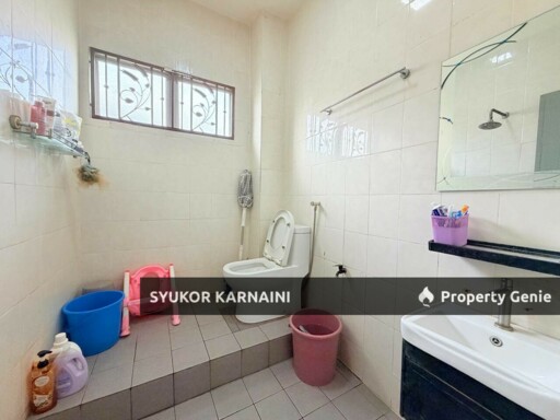 Semi-D Single Storey House, Taman Meru Harapan, Jalan Durian Belanda, Meru, Klang.