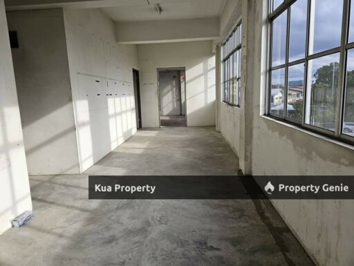 2nd Floor Corner Shoplot For Rent! Located at 3rd Mile, Central Avenue, Near Aeon