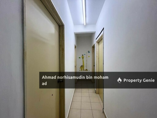 Partially Furnished Akasia Apartment at Setia Alam for RENT