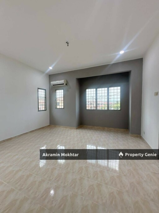 End Lot, Fully Renovated & Facing T- Junction | Double Storey Jalan 2/22, Bandar Tasik Puteri, Rawang