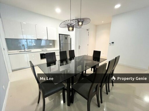Pavilion Hilltop @ Mont Kiara- Level 21 with balcony-Sale below bank value Rm250k