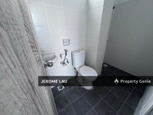 Residence larkin indah