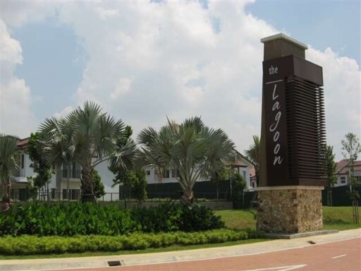 Lagoon Homes