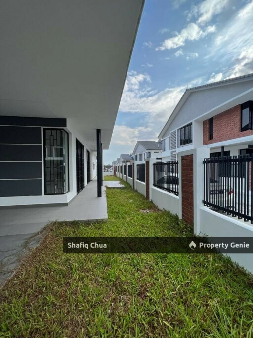 END LOT I NON BUMI I FACING SOUTH I 2 Storey Elmina Green, Elmina Shah Alam
