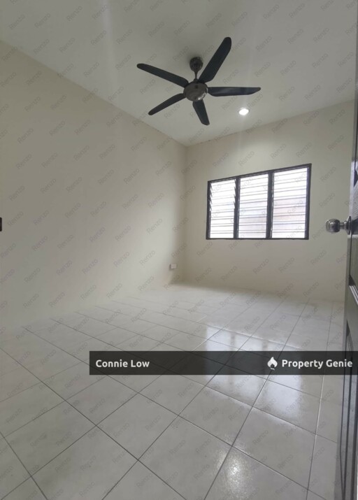 Below Market Value Guarded Pengkalan Tiara Lake Good Condition Double Storey Terrace House