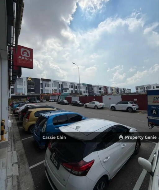 austin crest 3storey shoplot ground floor for rent