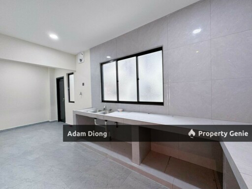 Jalan Danau Taman Desa Jaya