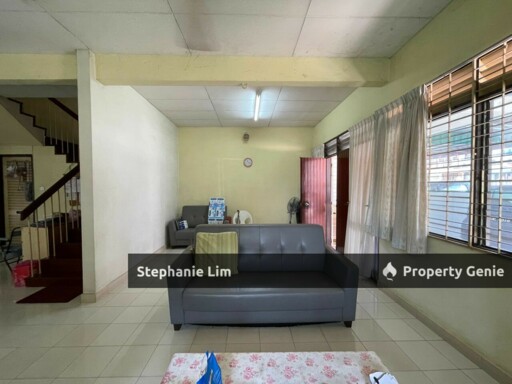 Double Storey Terrace in Island Glades