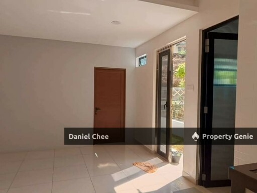 Meru Valley Golf Club Fully Furnished Town House 2.5 Storey For Rent