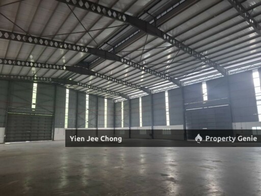 3 storey factory @ Elmina