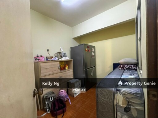 Double Sty House Partly Furnished At Bukit Tinggi 1 Klang For Rent