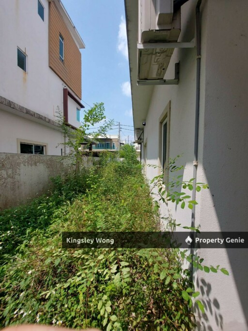 Tasek Square Freehold Three Storey Semi-D Move In Condition Tight Gated Guarded Area Near Mall Mart Shoplots