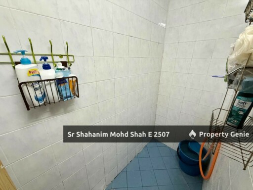 Flat PKNS Block 2 Seksyen 7, 40000 Shah Alam, Selangor