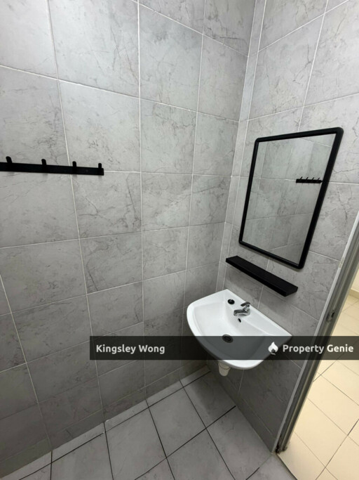 Residensi Prima Falim Freehold Middle Floor 2+1 Bedrooms Near Town Area