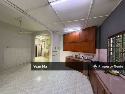 (Corner Lot)2 Storey Taman Rawang Jaya For Sales