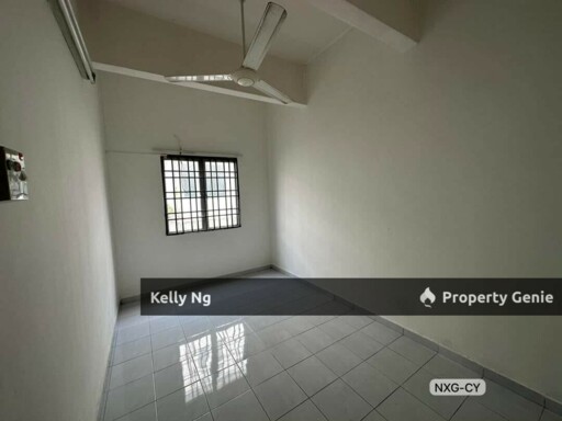 Double Sty House At Taman Sri Gadong For Rent
