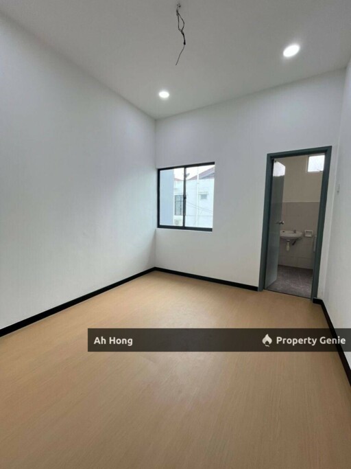 Pulai Indah / Double Storey Corner Lot / Renovated / Freehold