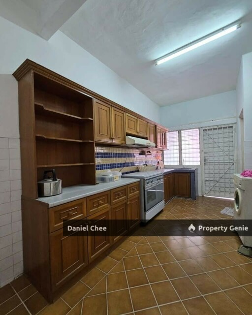 Bercham 2 Storey near to Lotus for Rent