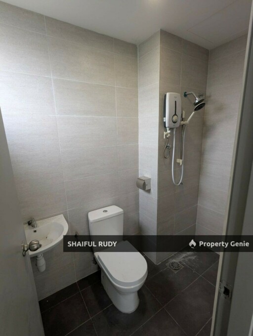 Want to Sell. E Park Residence Taman Sri Putra Mas