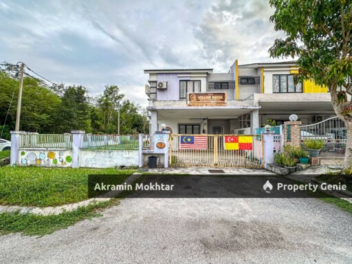 Freehold | 2 Storey CORNER LOT TAMAN SEMENYIH PARKLANDS, BERANANG
