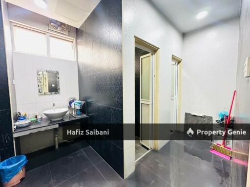 Semi Detached Factory with 3 Storey Office Kapar