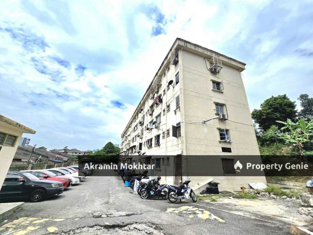 Freehold, Partially Furnished & Open Parking | Sanjung Apartment Taman Seri Taming Cheras, Selangor