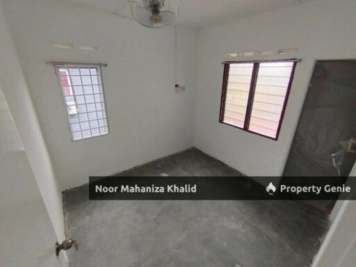 End Lot Double Storey, Banting Baru, Banting