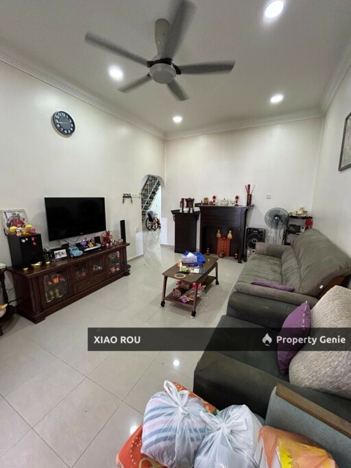 Ujong Pasir Singer Storey Terrace with attic floor For Sales