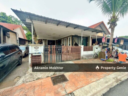 FREEHOLD, END LOT & RENOVATED - SINGLE STOREY TERRACE @ JALAN KEBUN, SEKSYEN 30