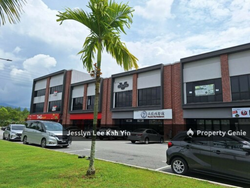 Setia Mayuri Semenyih Shop [Face Main Road]
