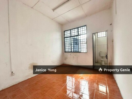 Taman Skudai Baru Jalan Hang Lekir End Lot Terrace House