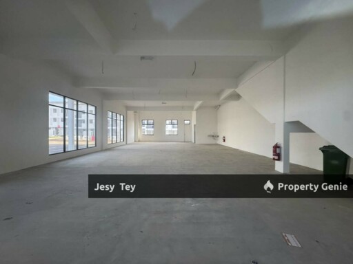Kaze Hills, Ulu Tiram 2 Storey Shoplot  (End Lot Whole Block)