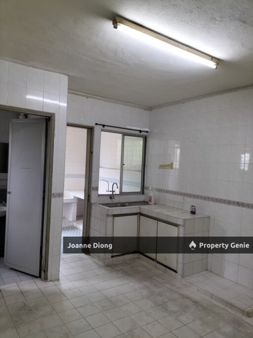SS22 PJ Double Storey House