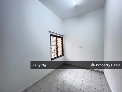 Double Sty Good Condition House At Bandar Puteri Klang Sale