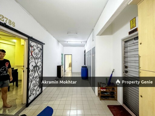 FREEHOLD & 1 COVERED PARKING | EVERGREEN PARK ACORN & HAZEL Condominium Sg Long