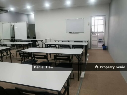 Menjalara office good location