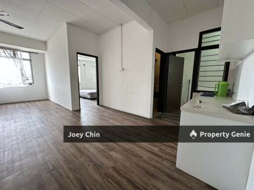 Ehsan Jaya Apartment For Rent