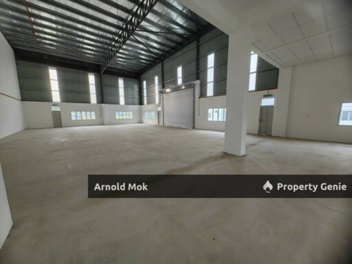 1.5 Storey Semi-D Factory @ Senai Idaman for Rent