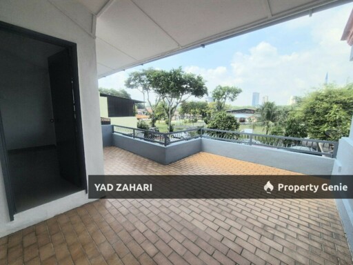 Seksyen 10, Shah Alam | 2-Storey Terrace 4 Bedrooms | RM649K - Refurbished, Facing Open & Renovated