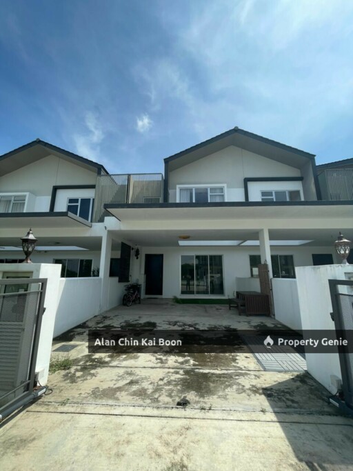 Agalia Gamuda Gardens Rawang Renovated 2 Storey Landed House For Sale