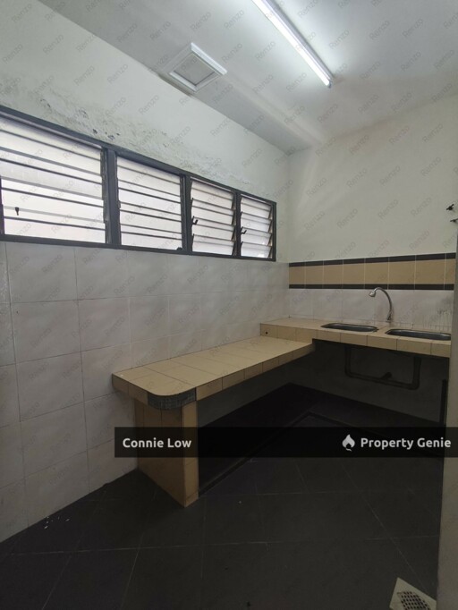 Below Market Value Guarded Pengkalan Tiara Lake Good Condition Double Storey Terrace House