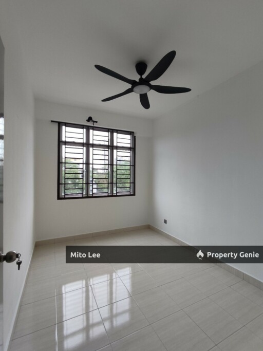 Tampoi Indah Apartment For Sale!!