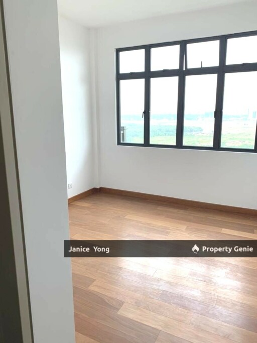 Laguna Heights Condominium @ Perling