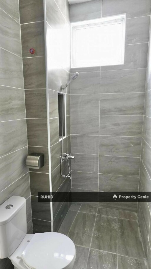 Freehold 4R4B Cluster House For Sale in Taman Bestari Indah Ulu Tiram