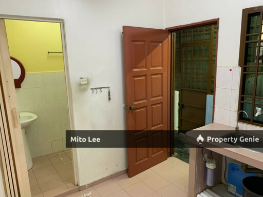 Johor Jaya Low Cost House For Sale!!