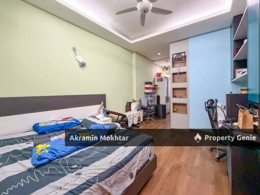 Fully Renovated & Nice ID | 2.5 Storey Superlink Taman Suria Tropika, Seri Kembangan