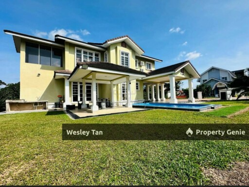 Ayer Keroh Luxury Bungalow with Swimming Pool at Taman Belia Antarabangsa For Rent
