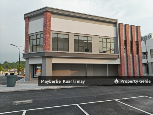Village Square Gamuda Gardens Rm8k Intermediate GF/L1 Shop For RENT