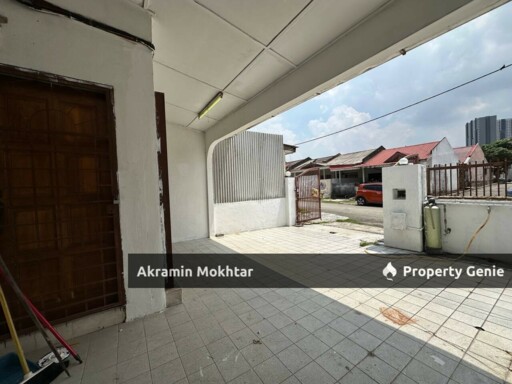 Freehold & Renovated | Single Storey BK 1 Bandar Kinrara Puchong .