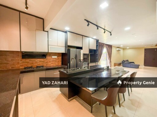 Ken Rimba Jimbaran Seksyen 16, Shah Alam | 2.5 Storey Terrace 5 Bedrooms | RM1.6M - Cornerlot and Fully Renovated